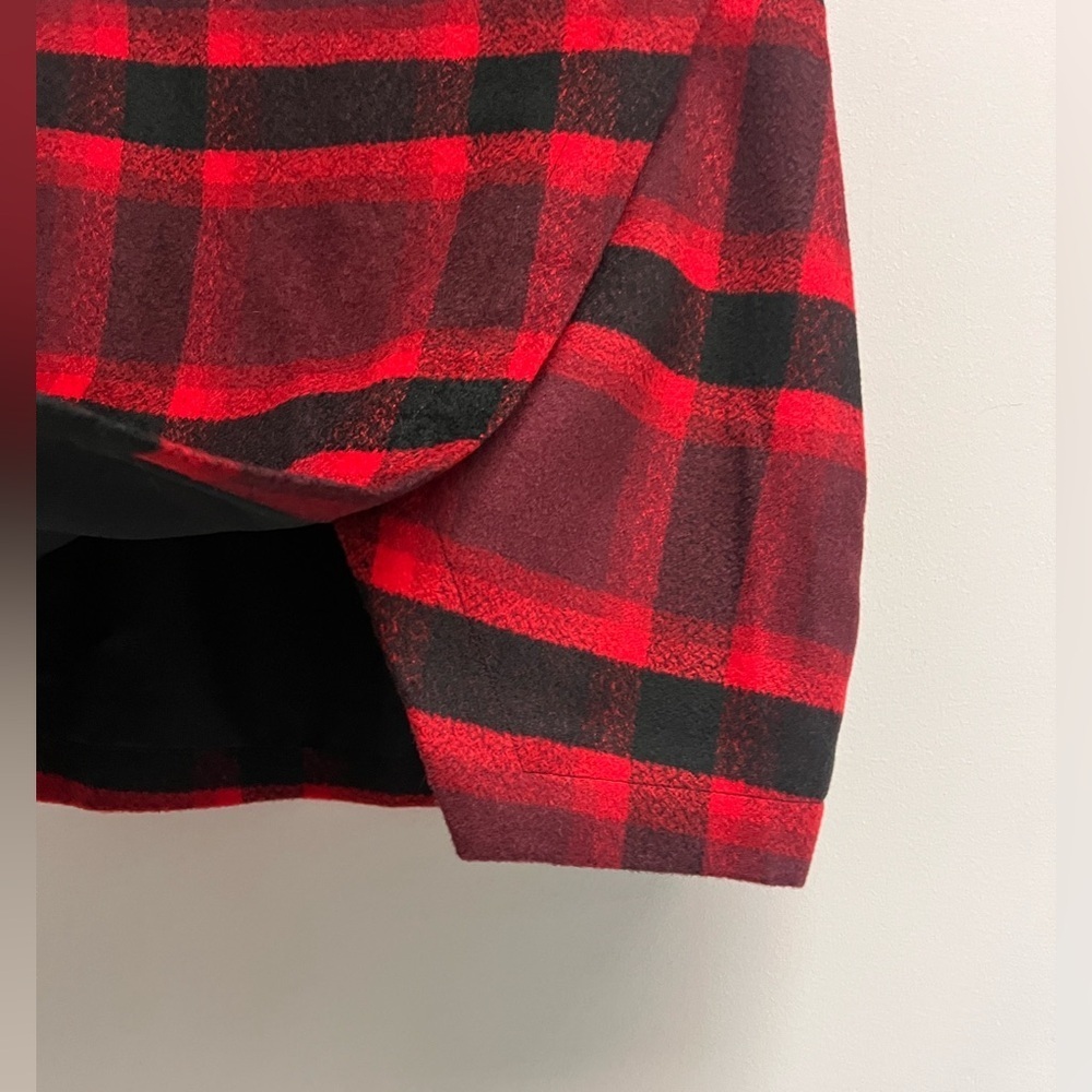 ABERCROMBIE & FITCH Women’s Red and Black Plaid Wool Mini Skirt - Size 0 - Picture 10 of 12